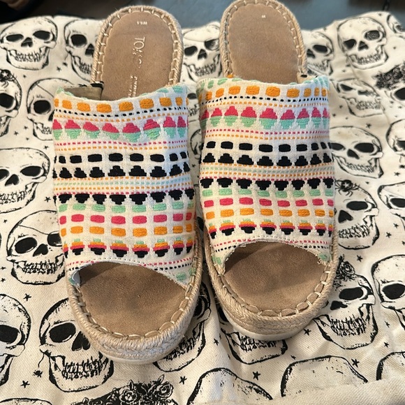 Toms Monica Mule Embroidered BOHO Espadrilles US 9.5 Striped Wedges Sandals - Picture 3 of 7